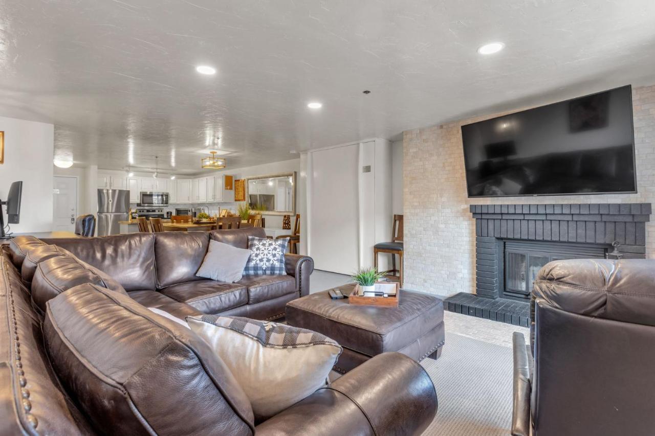 Apartment 2bd 2ba With Hot Tub And Pool Park City